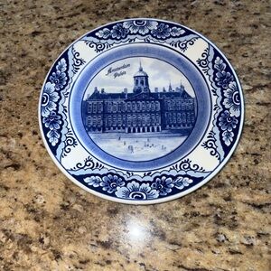Delft Blue Hand painted Elegant Blue and White Porcelain Plate